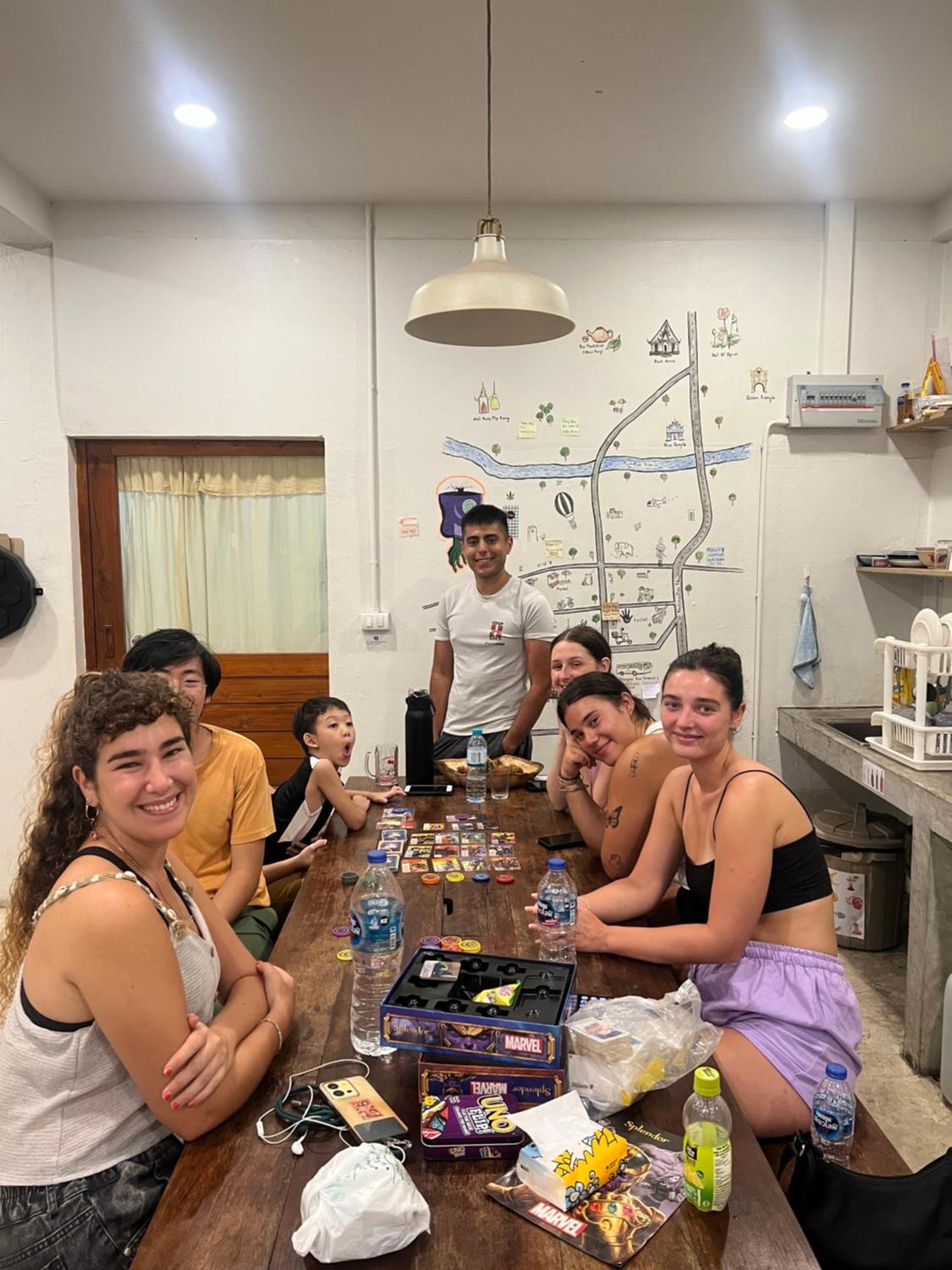 Together Backpackers Hostel Chiang Rai Bagian luar foto